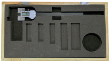 Wooden box for Digital universal caliper 200 mm range 3V